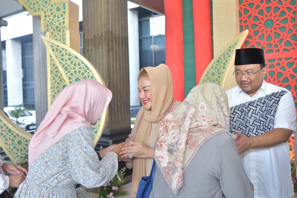 Seusai Salat Id, Mbak Ita Gelar Open House Bersama Warga Semarang