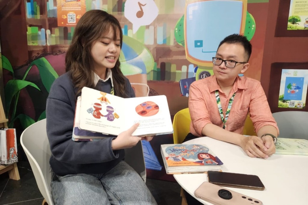 Peringati Hari Buku Nasional, UC Gelar Pameran Berkonsep Perpetual Memanfaatkan AI