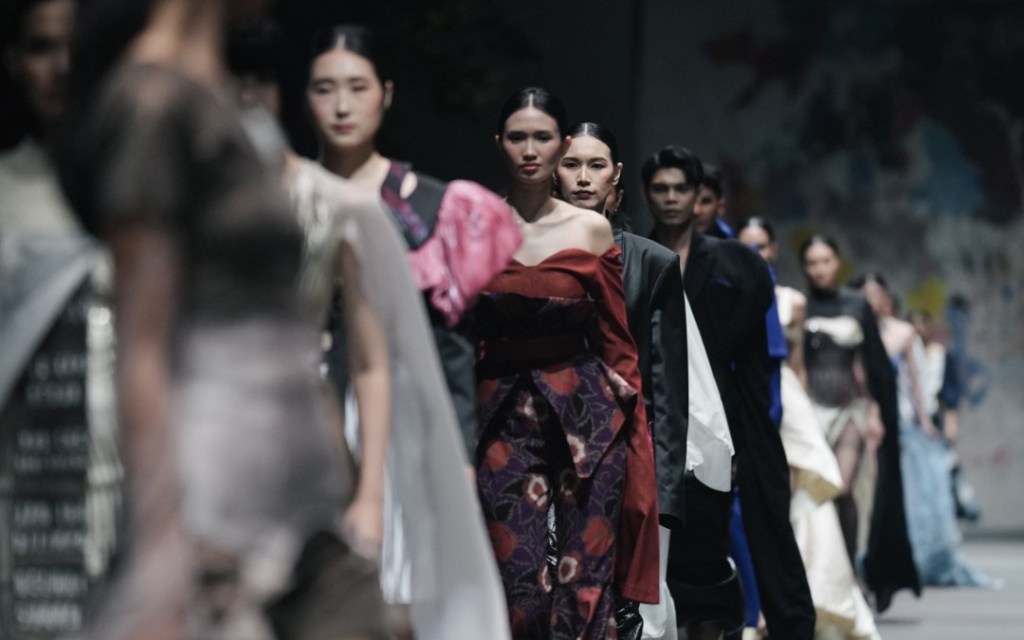 ESMOD Jakarta Pamer Karya Para Alumninya di JF3 2024, Koleksi Fesyen Tren Masa&nbsp;Depan