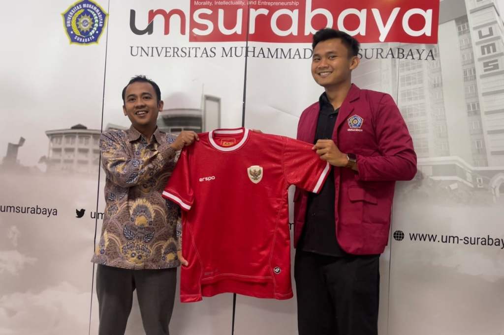 Ikuti Jejak Rizky Ridho & Ikhsan Zikrak, Komang Teguh Daftar Kuliah di UM Surabaya