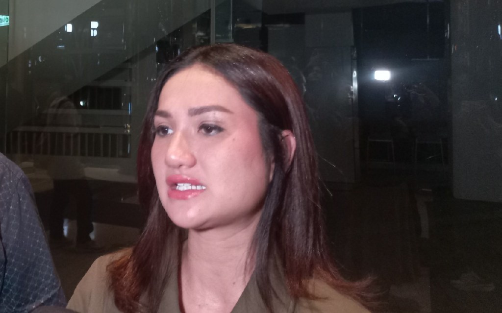 Hubungan Membaik, Tengku Dewi Tetap Ngotot Cerai dari Andrew Andika